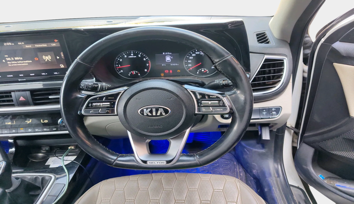 2020 KIA SELTOS HTX 1.5 PETROL, Petrol, Manual, 1,01,816 km, interior