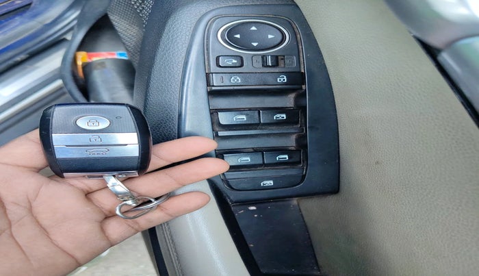 2020 KIA SELTOS HTX 1.5 PETROL, Petrol, Manual, 1,01,816 km, interior