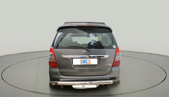 2013 Toyota Innova 2.5 VX 8 STR, Diesel, Manual, 81,613 km, exterior