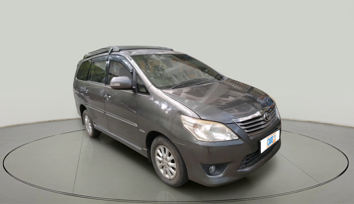 2013 Toyota Innova 2.5 VX 8 STR, Diesel, Manual, 81,613 km, exterior