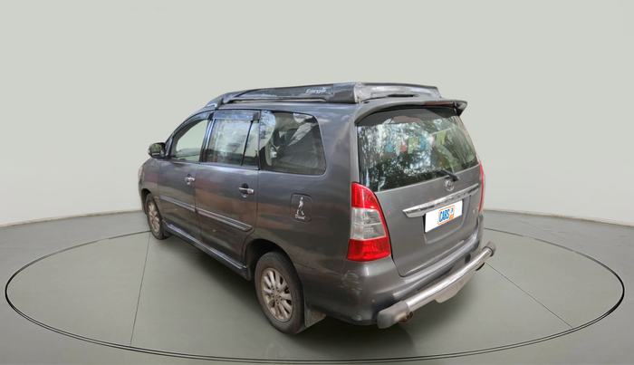 2013 Toyota Innova 2.5 VX 8 STR, Diesel, Manual, 81,613 km, exterior