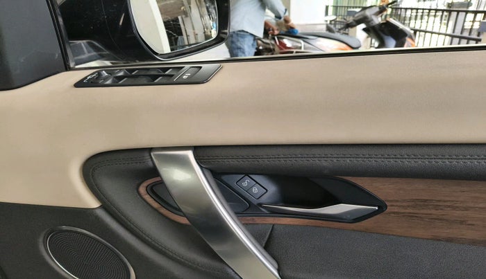 2019 Landrover DISCOVERY SPORT S, Diesel, Automatic, 1,23,221 km, interior