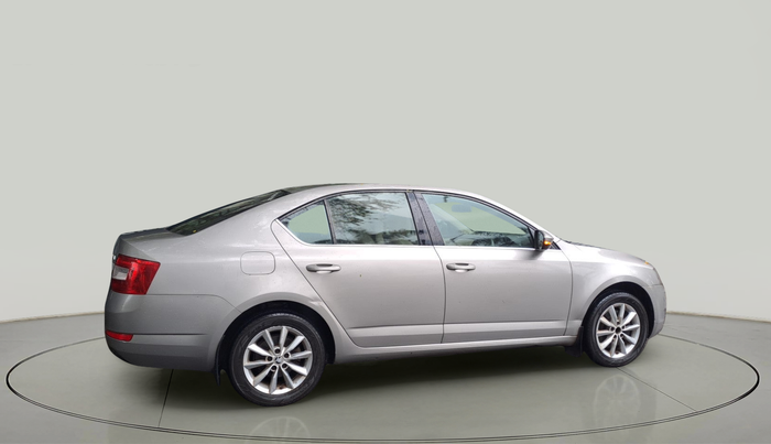 2016 Skoda Octavia STYLE PLUS AT 1.8 TSI, Petrol, Automatic, 58,597 km, exterior