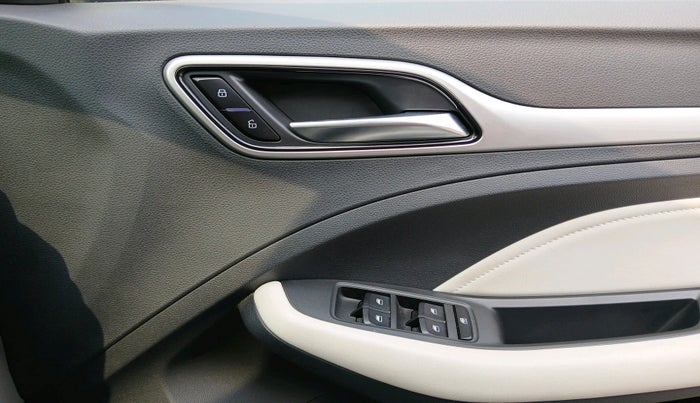 2022 MG ASTOR SUPER 1.5 MT, Petrol, Manual, 10,013 km, interior