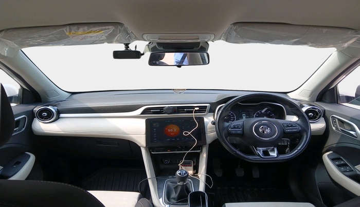 2022 MG ASTOR SUPER 1.5 MT, Petrol, Manual, 10,013 km, interior