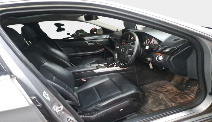 2010 Mercedes Benz E Class E 350 AVANTGARDE, Diesel, Automatic, 77,439 km, interior