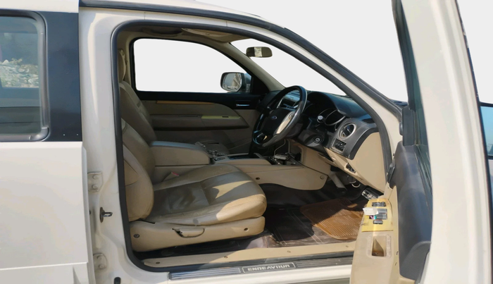 2012 Ford Endeavour 3.0L 4X4 AT, Diesel, Automatic, 1,08,873 km, interior