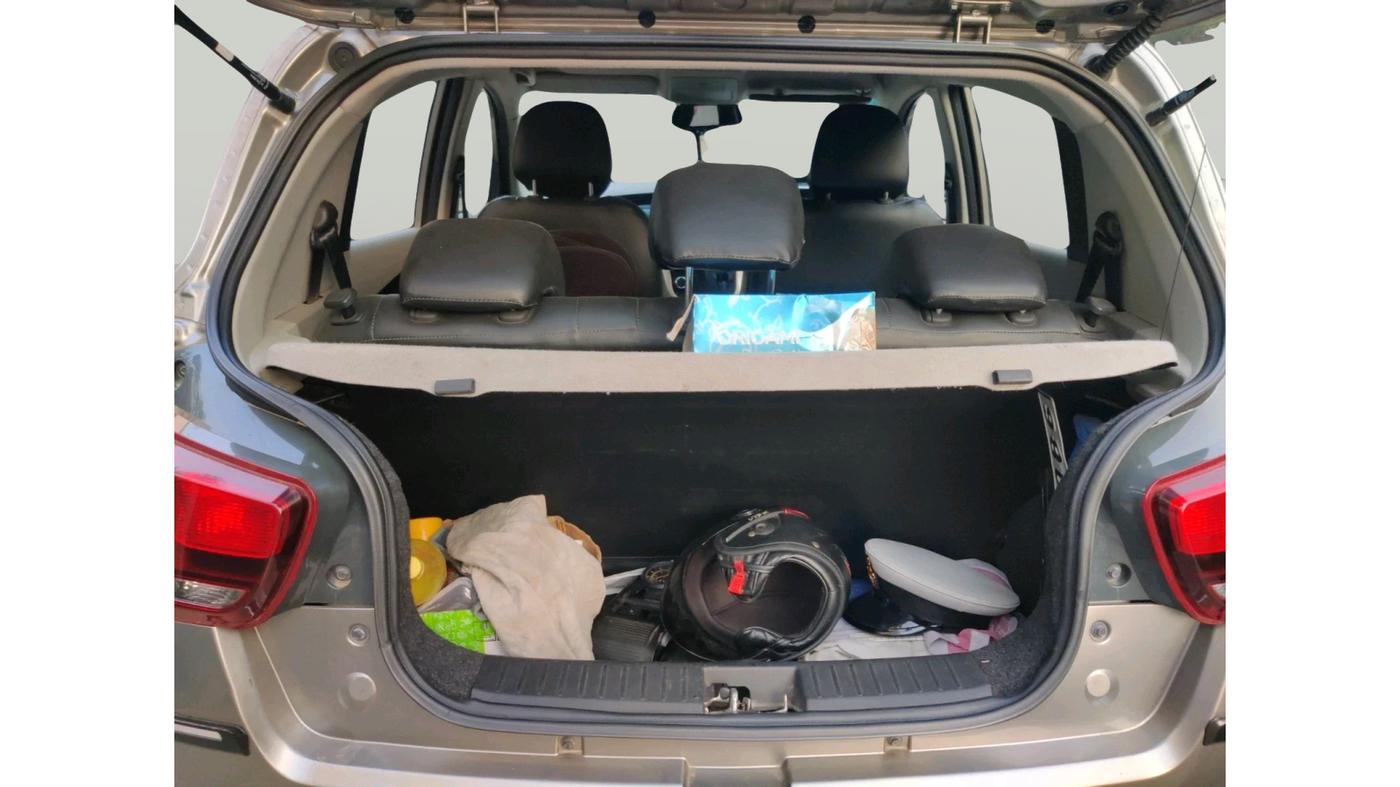 2017 Mahindra Kuv100 K6 5 STR, Petrol, Manual, 41,602 km, exterior