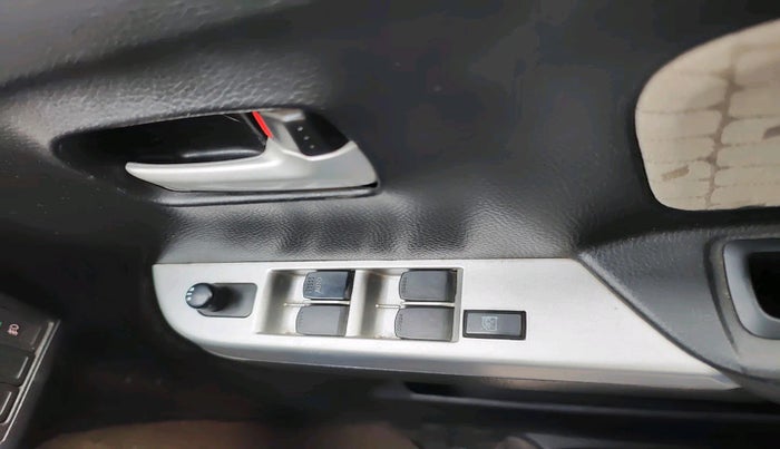 2016 Maruti Wagon R 1.0 VXI AMT, Petrol, Automatic, 41,586 km, interior