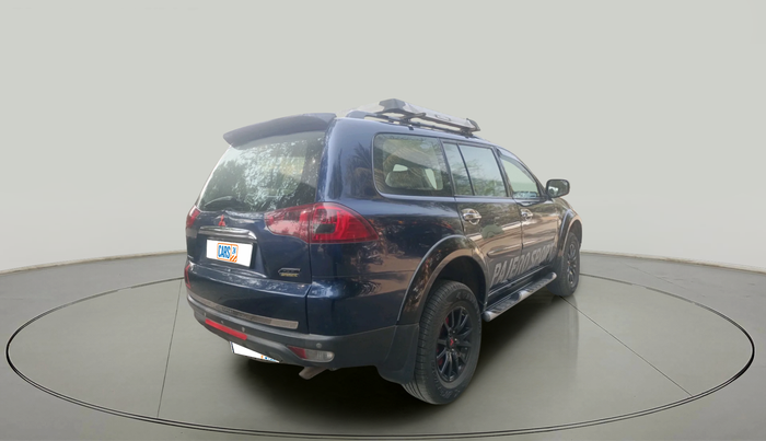 2015 Mitsubishi Pajero Sport 2.5 AT 4X2, Diesel, Automatic, 2,04,487 km, exterior