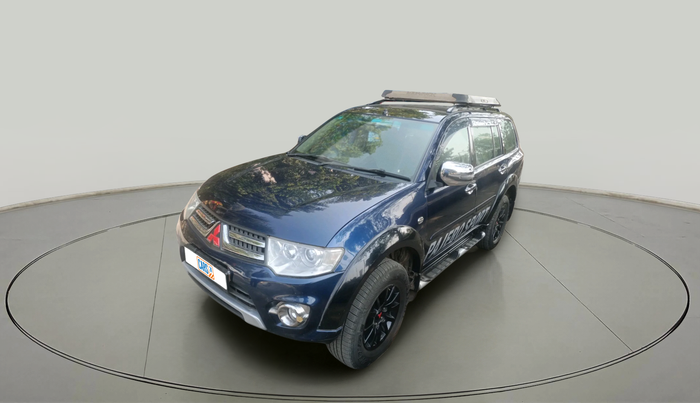 2015 Mitsubishi Pajero Sport 2.5 AT 4X2, Diesel, Automatic, 2,04,487 km, exterior