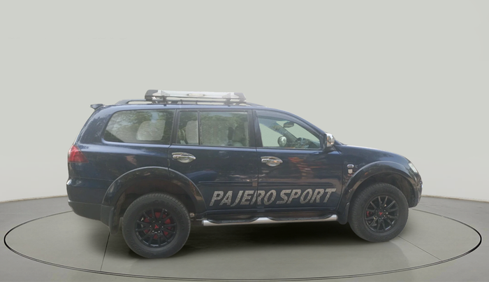 2015 Mitsubishi Pajero Sport 2.5 AT 4X2, Diesel, Automatic, 2,04,487 km, exterior