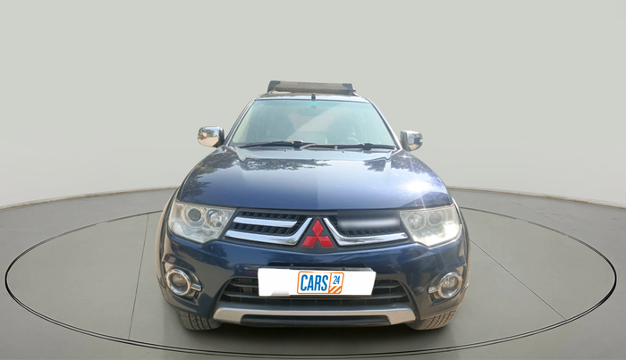 2015 Mitsubishi Pajero Sport 2.5 AT 4X2, Diesel, Automatic, 2,04,487 km, exterior