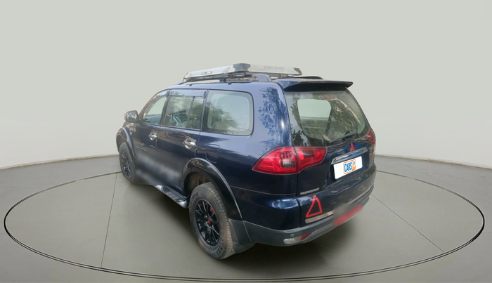 2015 Mitsubishi Pajero Sport 2.5 AT 4X2, Diesel, Automatic, 2,04,487 km, exterior