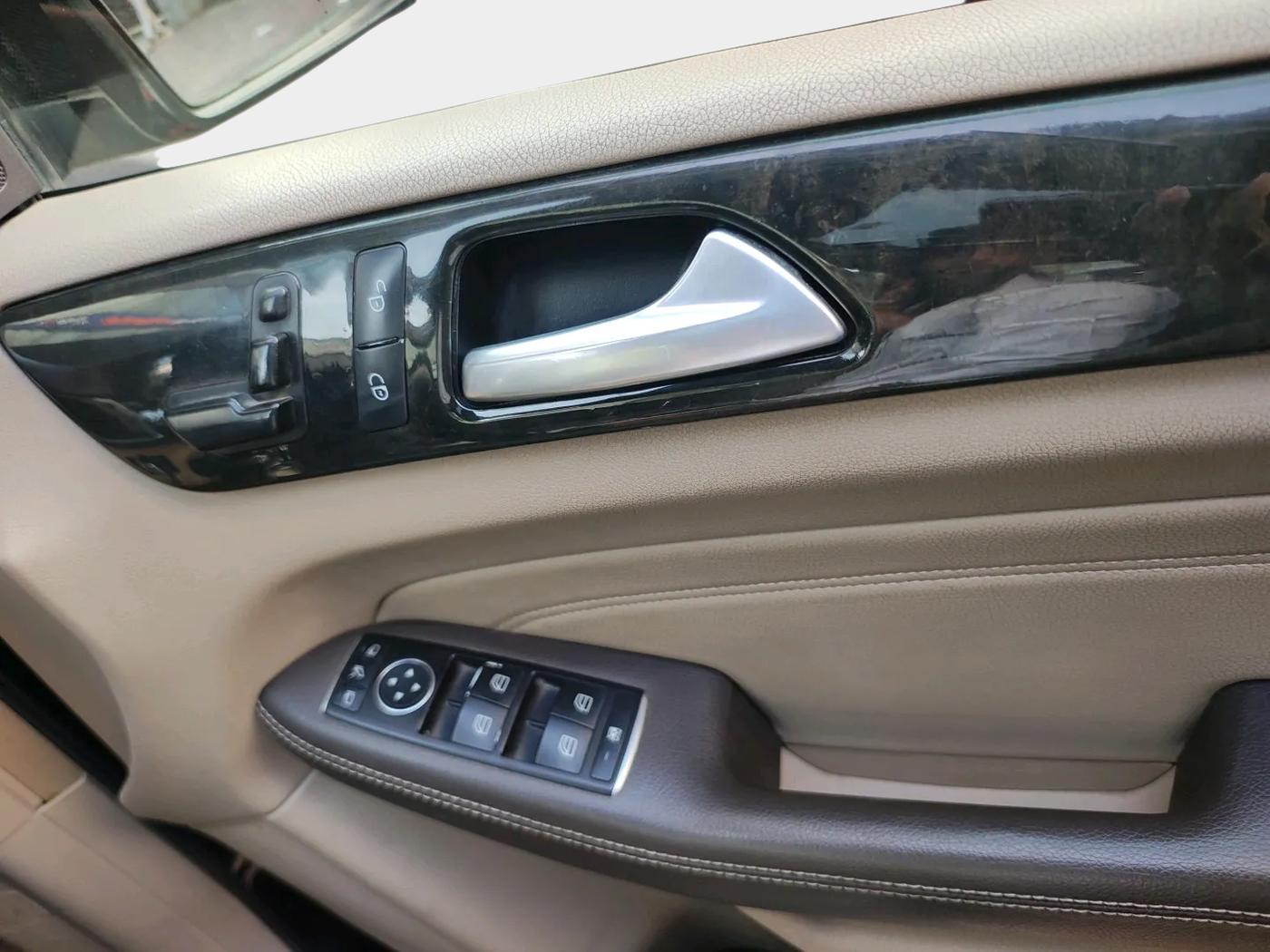 2012 Mercedes Benz Ml Class 250 CDI, Diesel, Automatic, 1,13,464 km, interior
