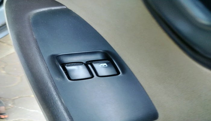 2013 Hyundai i10 ERA 1.1, Petrol, Manual, 37,720 km, interior