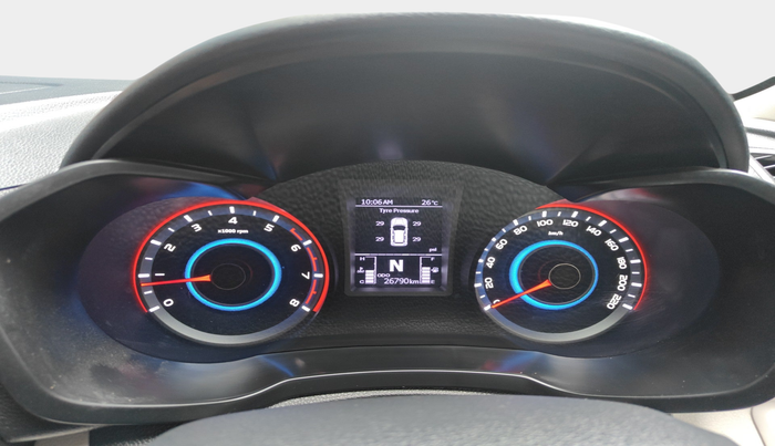 2023 Mahindra XUV300 W6 1.2 PETROL AMT, Petrol, Automatic, 26,790 km, interior