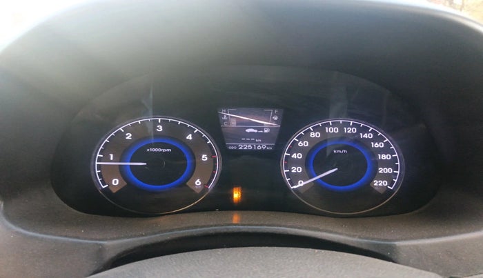 2015 Hyundai Verna FLUIDIC 1.6 CRDI SX, Diesel, Manual, 2,25,169 km, interior