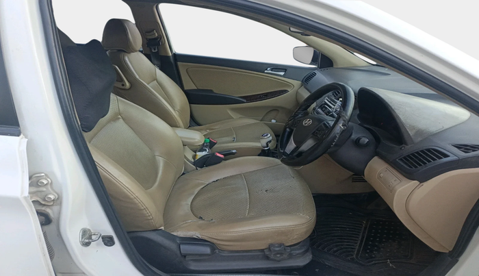 2015 Hyundai Verna FLUIDIC 1.6 CRDI SX, Diesel, Manual, 2,25,169 km, interior