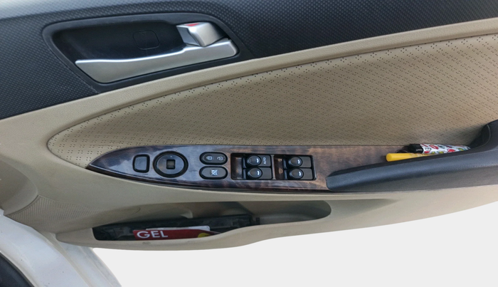 2015 Hyundai Verna FLUIDIC 1.6 CRDI SX, Diesel, Manual, 2,25,169 km, interior