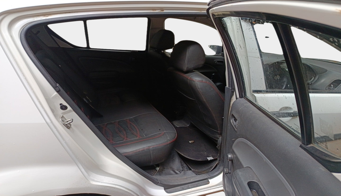 2016 Maruti Ritz LDI, Diesel, Manual, 1,80,137 km, interior