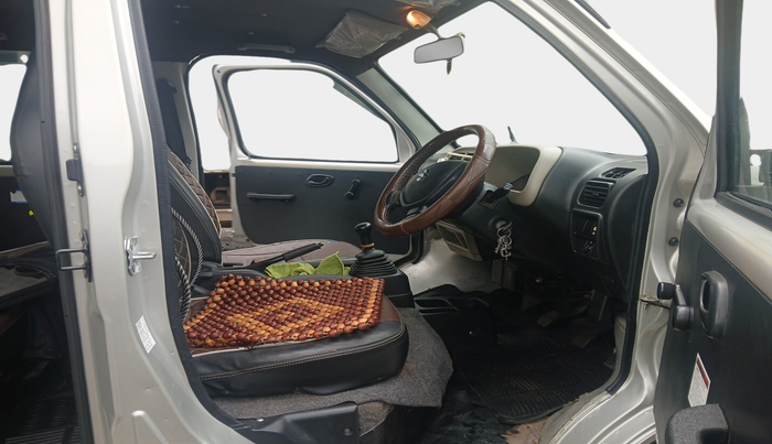 2022 Maruti Eeco 5 STR AC CNG (O), Petrol, Manual, 1,12,894 km, interior