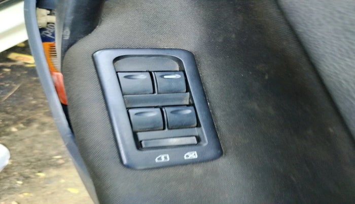 2012 Ford Classic 1.6 DURATEC LXI, Petrol, Manual, 38,462 km, interior