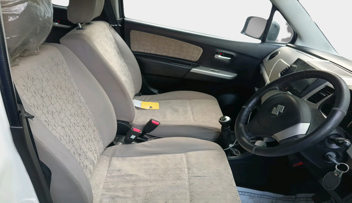 2016 Maruti Wagon R 1.0 VXI, Petrol, Manual, 16,562 km, interior