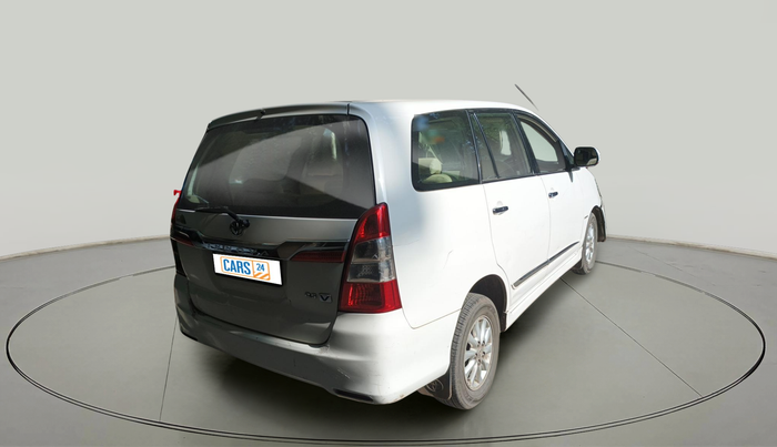 2014 Toyota Innova 2.5 VX 8 STR, Diesel, Manual, 2,42,007 km, exterior