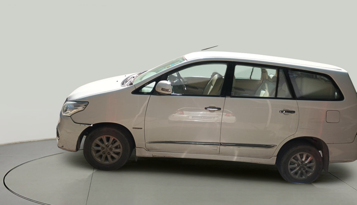 2014 Toyota Innova 2.5 VX 8 STR, Diesel, Manual, 2,42,007 km, exterior