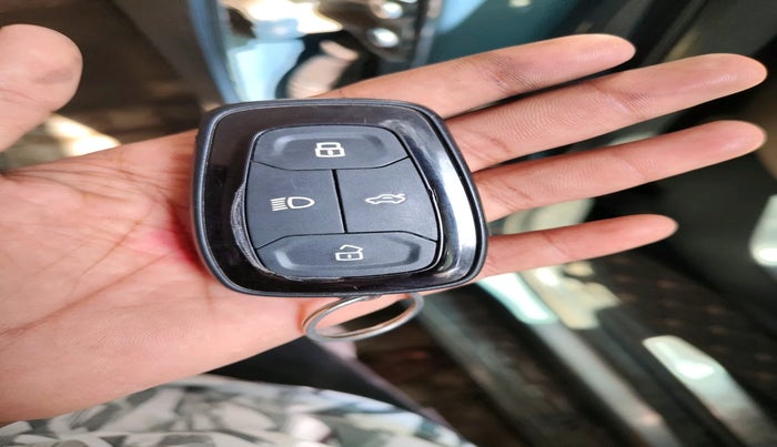 2021 Tata Safari XZ PLUS 6 S, Diesel, Manual, 83,025 km, interior