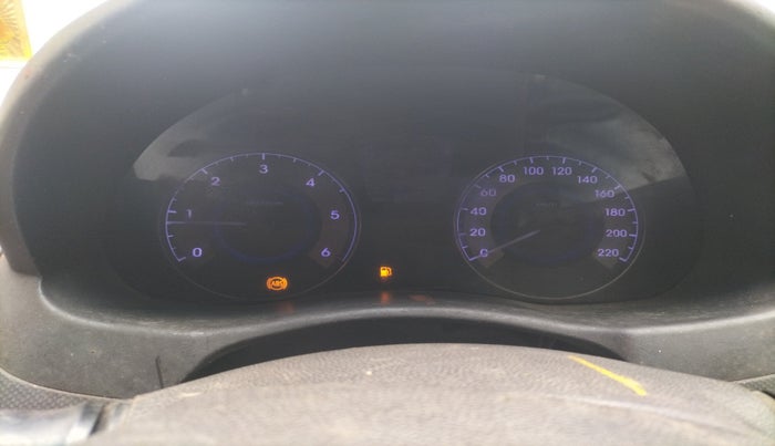 2012 Hyundai Verna FLUIDIC 1.6 CRDI SX, Diesel, Manual, 90,002 km, interior