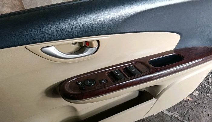 2013 Honda Amaze 1.5L I-DTEC VX, Diesel, Manual, 1,77,517 km, interior