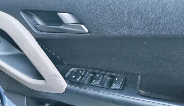 2016 Hyundai Creta SX PLUS 1.6 PETROL, Petrol, Manual, 1,17,327 km, interior