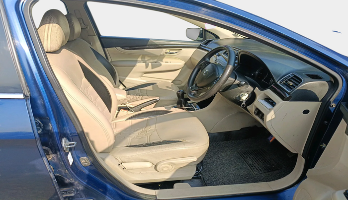 2017 Maruti Ciaz DELTA 1.4 MT PETROL, Petrol, Manual, 1,21,395 km, interior