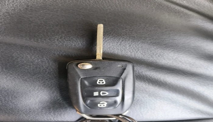 2021 Tata ALTROZ XE PETROL, Petrol, Manual, 63,263 km, interior