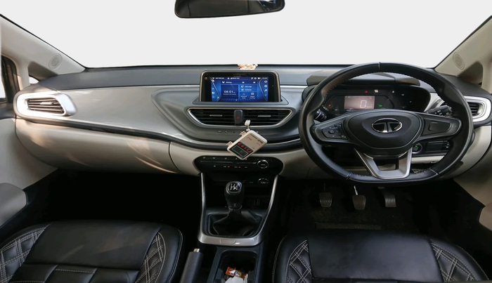 2024 Tata ALTROZ XZ PLUS SUNROOF CNG, Petrol, Manual, 13,394 km, interior