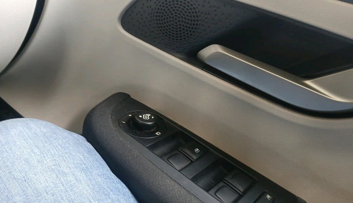 2024 Tata ALTROZ XZ PLUS SUNROOF CNG, Petrol, Manual, 13,394 km, interior