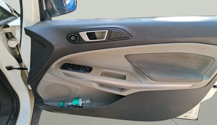 2013 Ford Ecosport TREND 1.5L DIESEL, Diesel, Manual, 1,29,389 km, interior