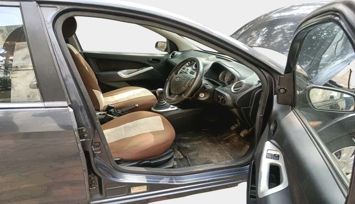 2011 Ford Figo TITANIUM 1.2 PETROL, Petrol, Manual, 70,446 km, interior