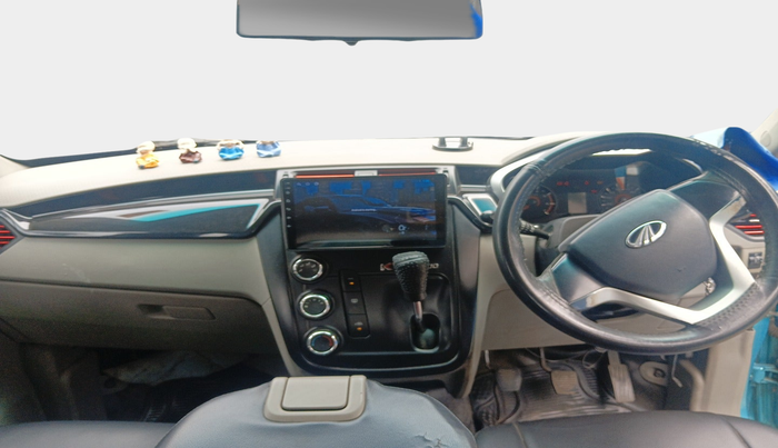 2016 Mahindra Kuv100 K6 D 6 STR, Diesel, Manual, 84,855 km, interior