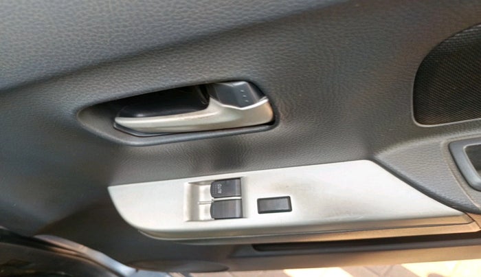 2011 Maruti Wagon R 1.0 LXI, Petrol, Manual, 40,908 km, interior