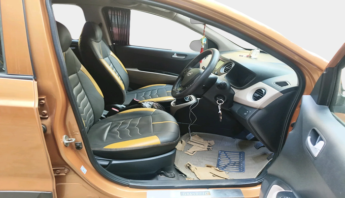 2017 Hyundai Grand i10 SPORTZ 1.2 KAPPA VTVT, Petrol, Manual, 37,561 km, interior