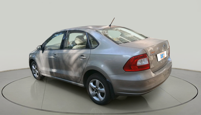 2014 Skoda Rapid AMBITION 1.6 MPI MT PLUS, Petrol, Manual, 82,230 km, exterior