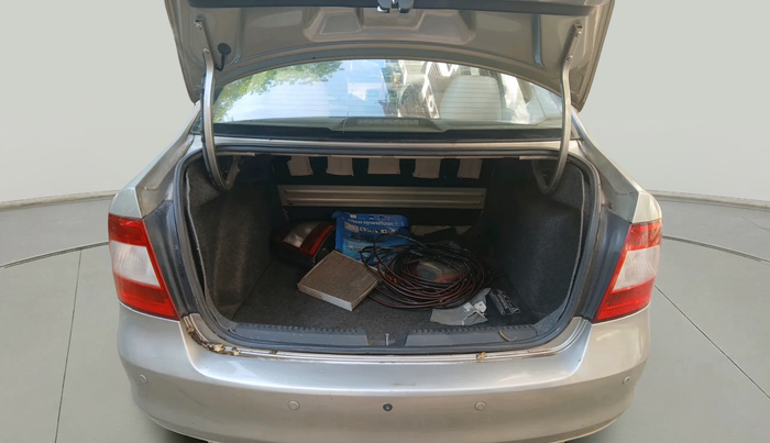 2014 Skoda Rapid AMBITION 1.6 MPI MT PLUS, Petrol, Manual, 82,230 km, exterior