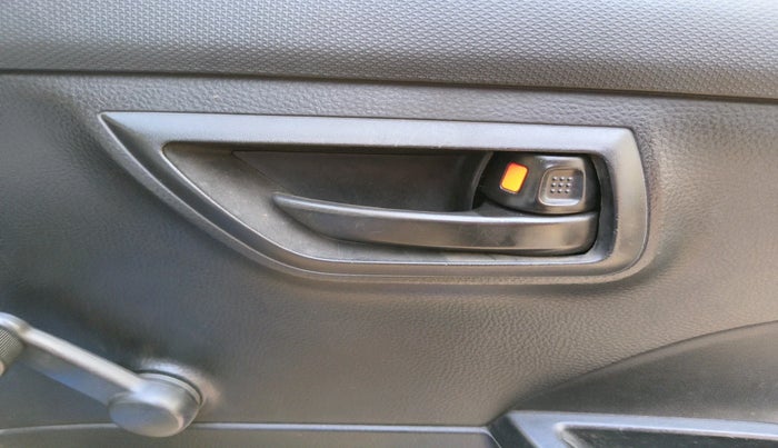 2013 Maruti Swift LXI, Petrol, Manual, 36,046 km, interior