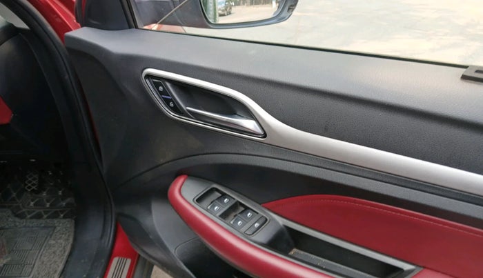 2021 MG ASTOR SAVVY 1.5 CVT S RED, Petrol, Automatic, 54,339 km, interior