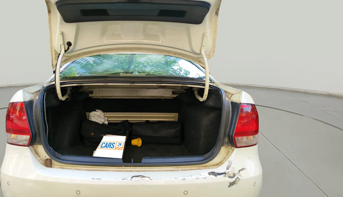 2013 Volkswagen Vento HIGHLINE PETROL AT, Petrol, Automatic, 76,149 km, exterior