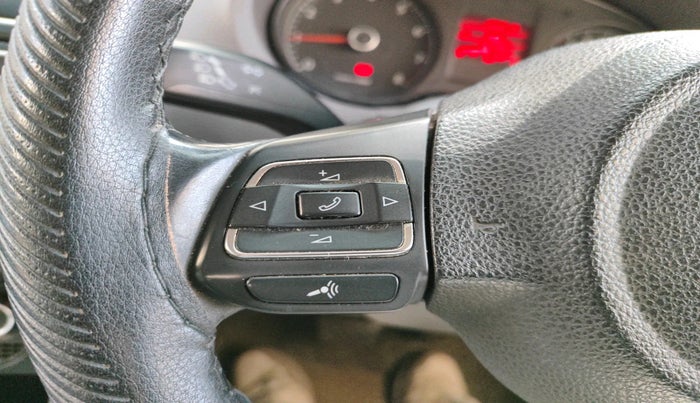 2013 Volkswagen Vento HIGHLINE PETROL AT, Petrol, Automatic, 76,149 km, interior