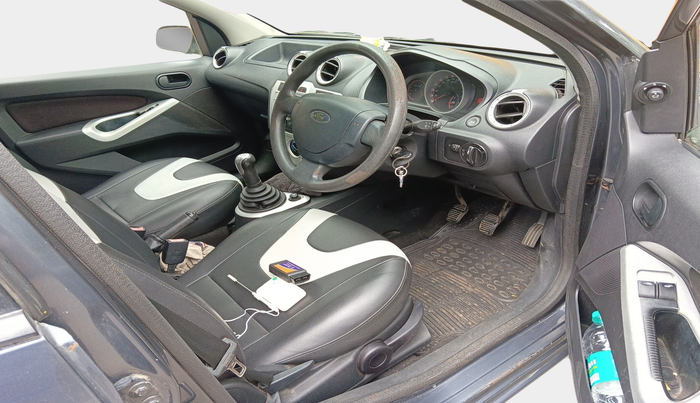 2010 Ford Figo ZXI 1.2 PETROL, Petrol, Manual, 57,597 km, interior